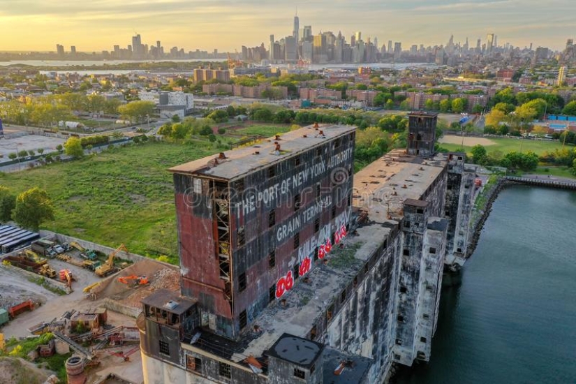10 post-apocalyptic locations in major cities around the world