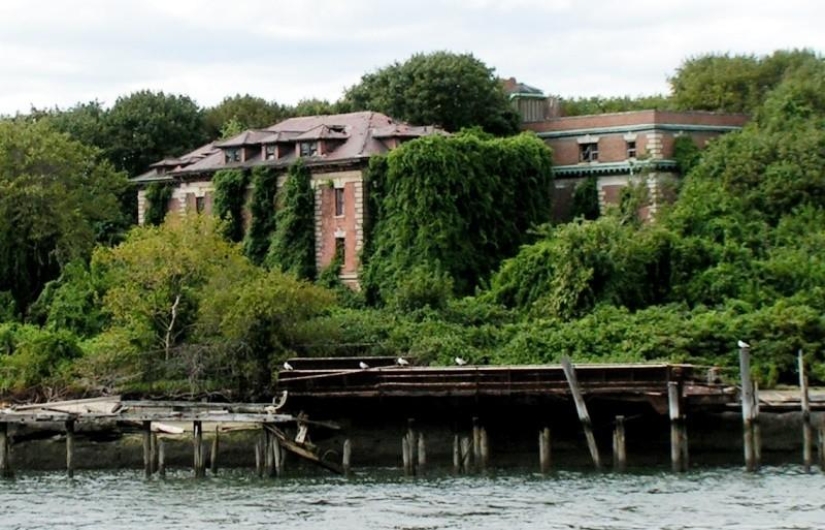 10 post-apocalyptic locations in major cities around the world