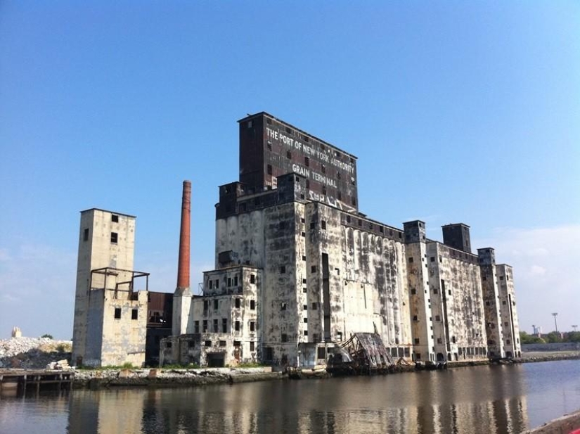 10 post-apocalyptic locations in major cities around the world