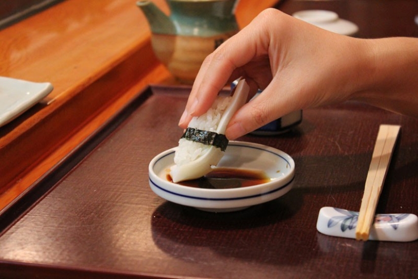 10 rules of etiquette that can confuse us in other countries