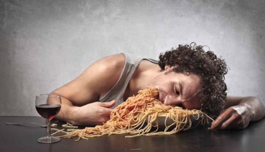 10 Shocking Cases of Tragic Food Deaths 10 Shocking Cases of Tragic Food Deaths