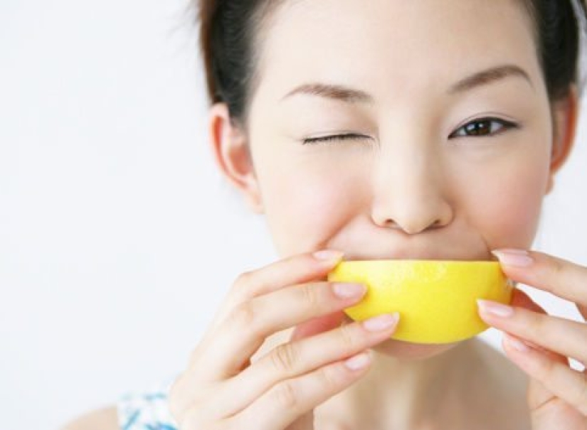 10 simple uses of lemon in beauty 10 simple uses of lemon in beauty