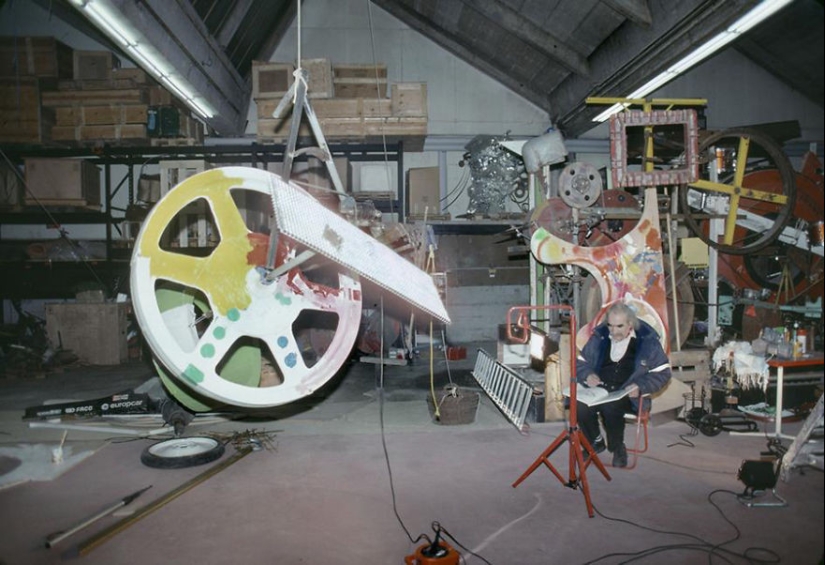 100 famous artists and their workshops