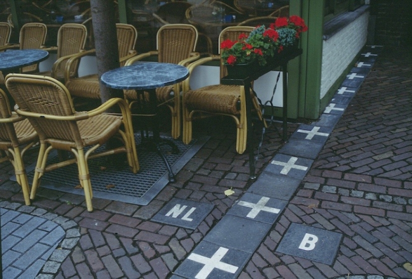 12 Borders Between Countries That Break All Stereotypes