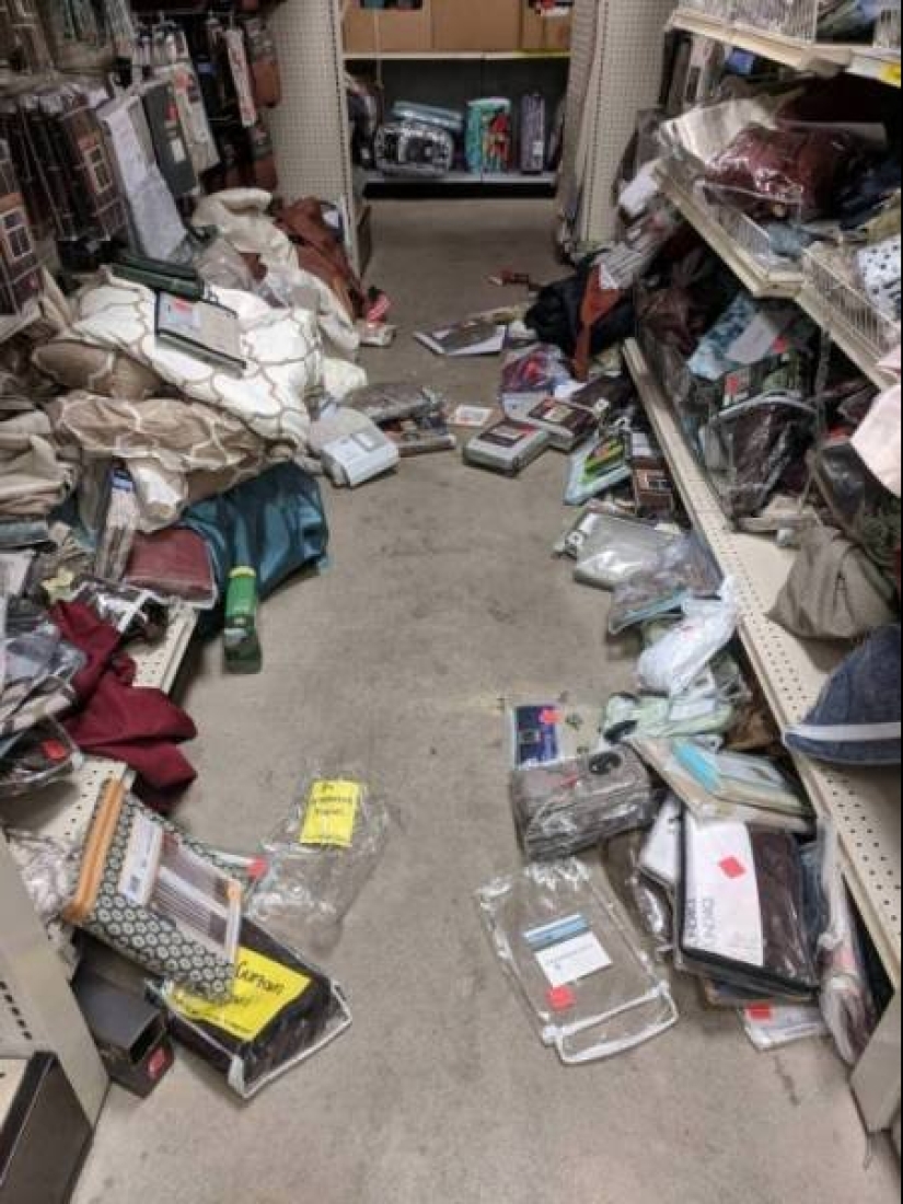 13 fotos sobre compradores que todos los vendedores odian. Admítelo, ¿tú también haces eso?