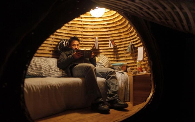 13 houses made of strange building materials