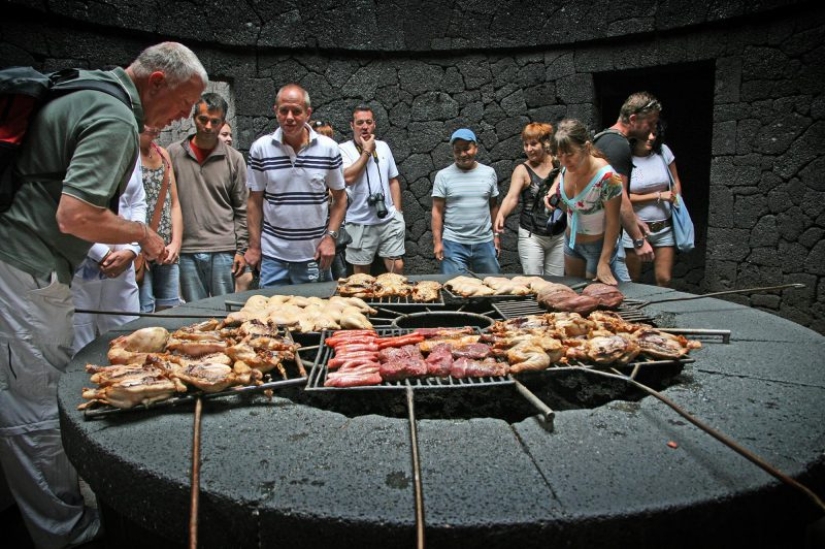 13 restaurants that are in the most unexpected places 13 restaurants that are in the most unexpected places