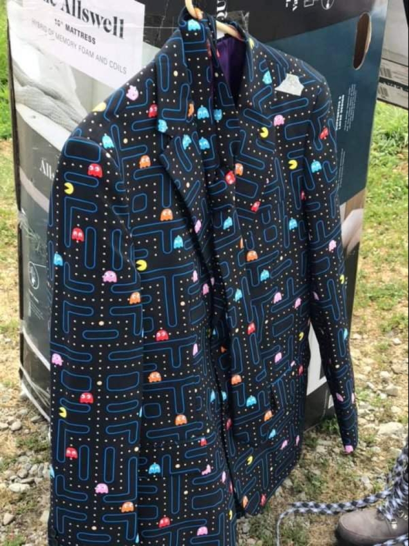 13 strange and interesting things from the flea markets