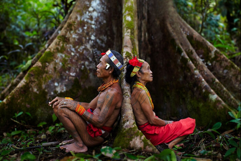 13 Striking Images That Capture The Essence Of Life And Heritage Across Different Cultures By Andrew Newey