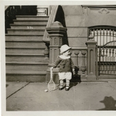 13 vintage photos in which people are haunted by the shadow of an unknown person in a hat 13 vintage photos in which people are haunted by the shadow of an unknown person in a hat