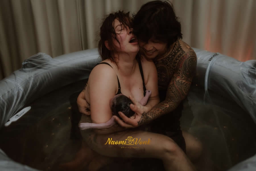 14 Heart-Touching Winning Photos from the 15th Annual Birth Photography Competition