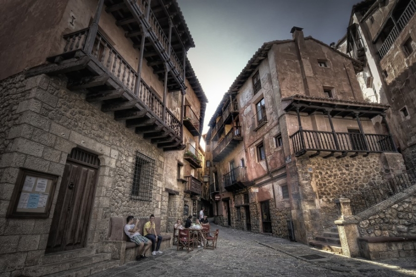 15 lugares no turísticos donde el carácter real de cada país es visible 15 lugares no turísticos donde el carácter real de cada país es visible