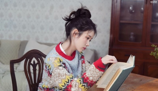 15 must-read books, as recommended by your favourite K-pop idols
