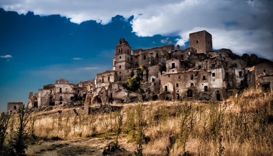 15 mysterious ghost towns scattered around the world 15 mysterious ghost towns scattered around the world