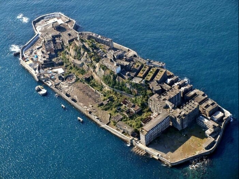 15 mysterious ghost towns scattered around the world