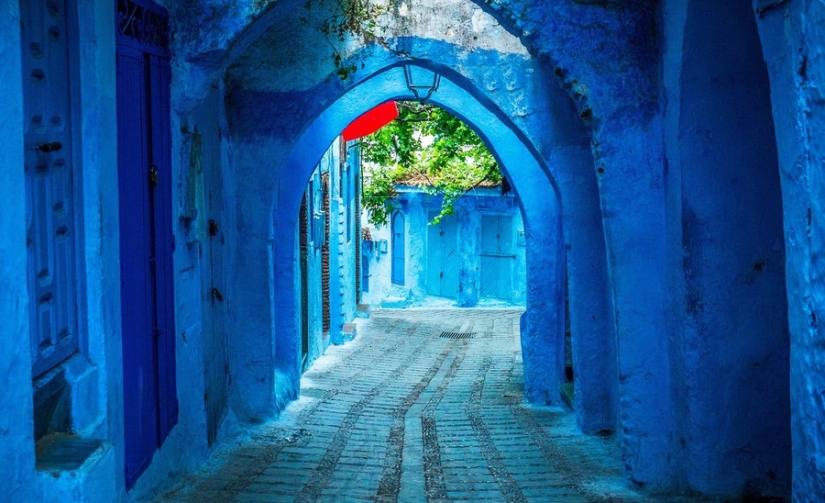 15 non-touristic places where the real character of each country is visible 15 non-touristic places where the real character of each country is visible