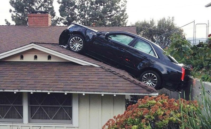 15 real road accidents that look like the frames of action-packed films