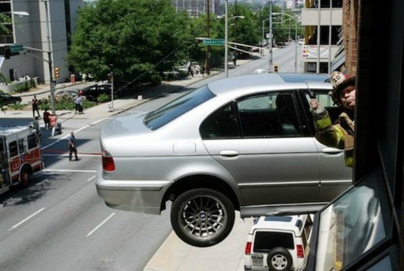 15 real road accidents that look like the frames of action-packed films