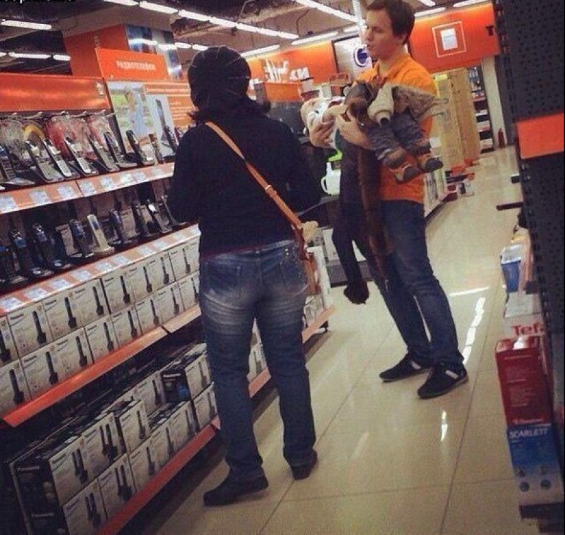 17 funny examples of what a true customer focus