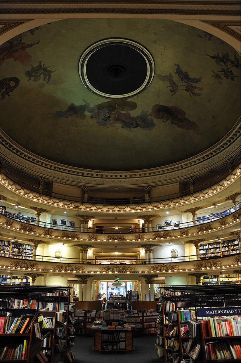 17 librerías que rompen los estereotipos