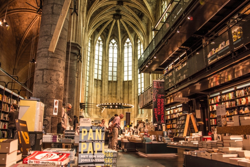 17 librerías que rompen los estereotipos