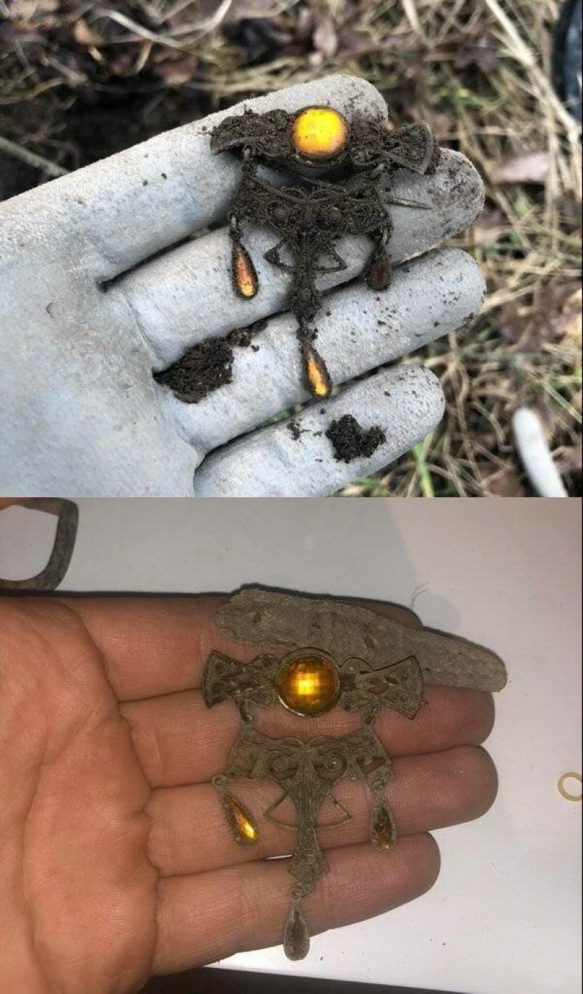 18 people who found the treasure using a metal detector