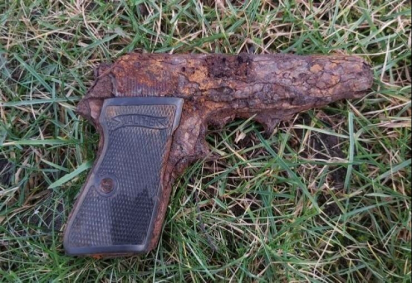 18 personas que han encontrado el tesoro usando un detector de metales