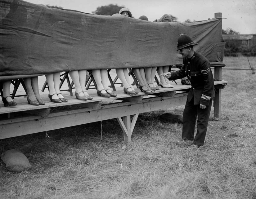 1930-1953 years: the contests for the most beautiful women's ankle