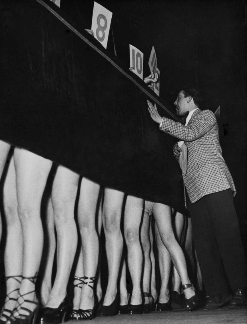 1930-1953 years: the contests for the most beautiful women's ankle