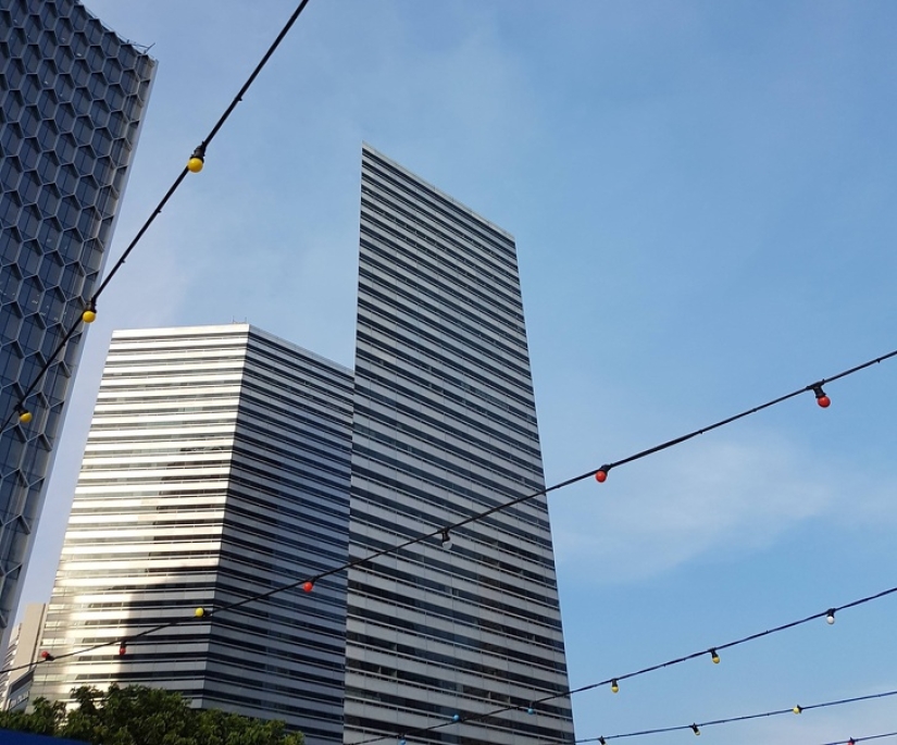 20 ambiguous photos, which are not immediately clear what is happening there 20 ambiguous photos, which are not immediately clear what is happening there