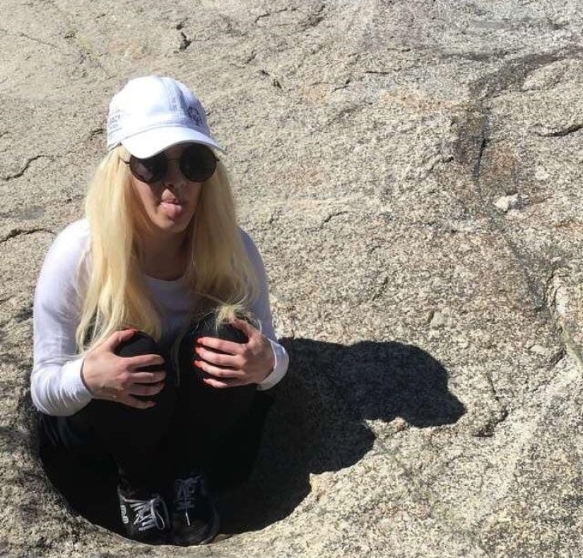 20 ambiguous photos, which are not immediately clear what is happening there 20 ambiguous photos, which are not immediately clear what is happening there