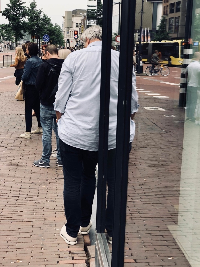 20 ambiguous photos, which are not immediately clear what is happening there 20 ambiguous photos, which are not immediately clear what is happening there