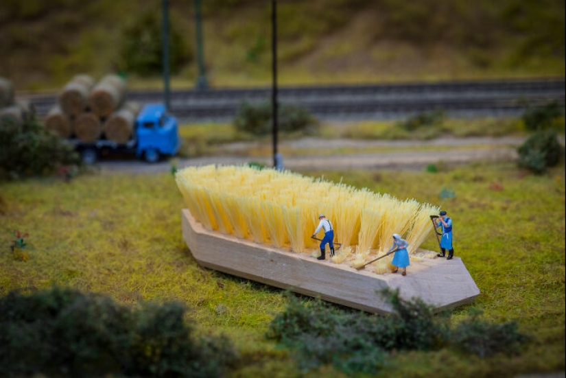 20 Beautifully Detailed Miniatures Created By These Artists
