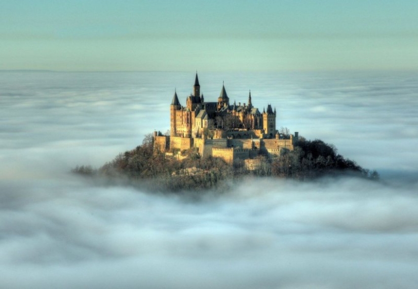 20 coolest castles in which you want to stay to live