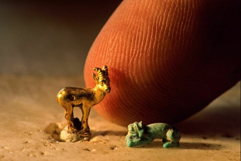 20 Fascinating Finds That Offer A Glimpse Into The Distant Past