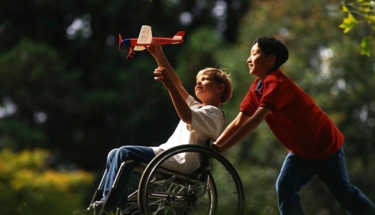 20 most touching and sincere photos about true friendship 20 most touching and sincere photos about true friendship
