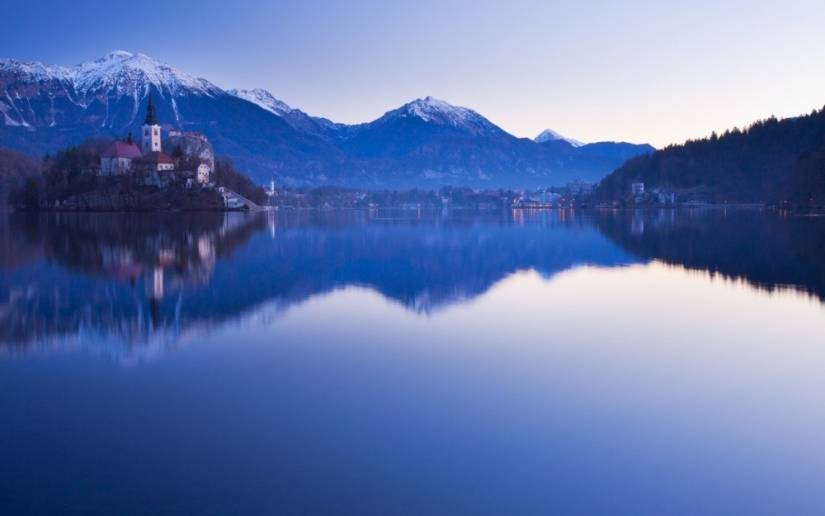 20 places where color rules the world
