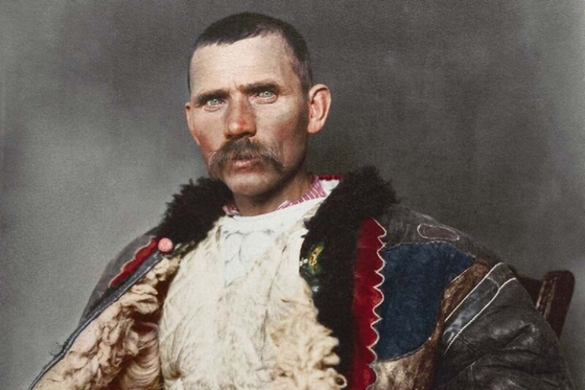 20 portraits of immigrants to America at the beginning of the last century