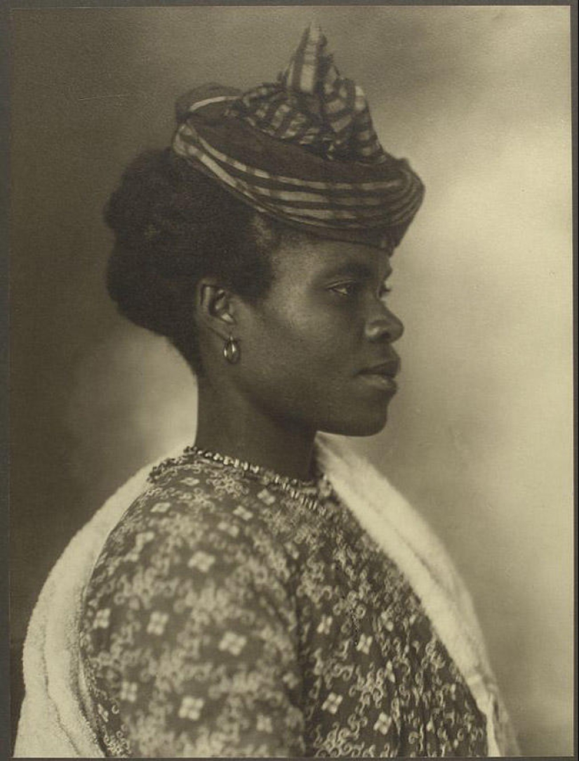 20 portraits of immigrants to America at the beginning of the last century