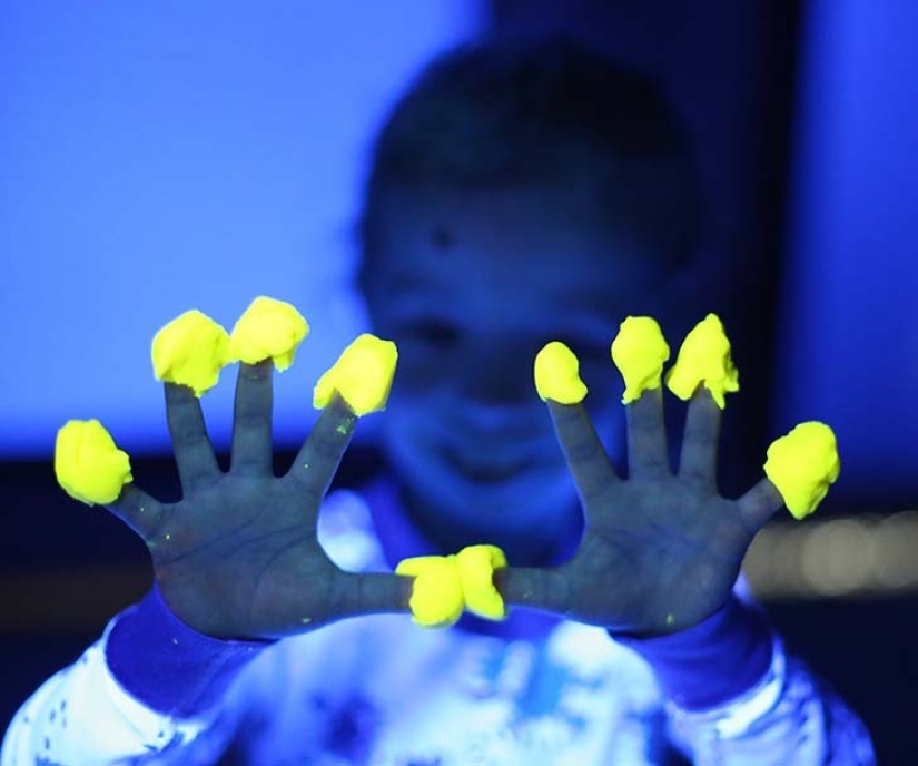 20 ways to keep your child busy