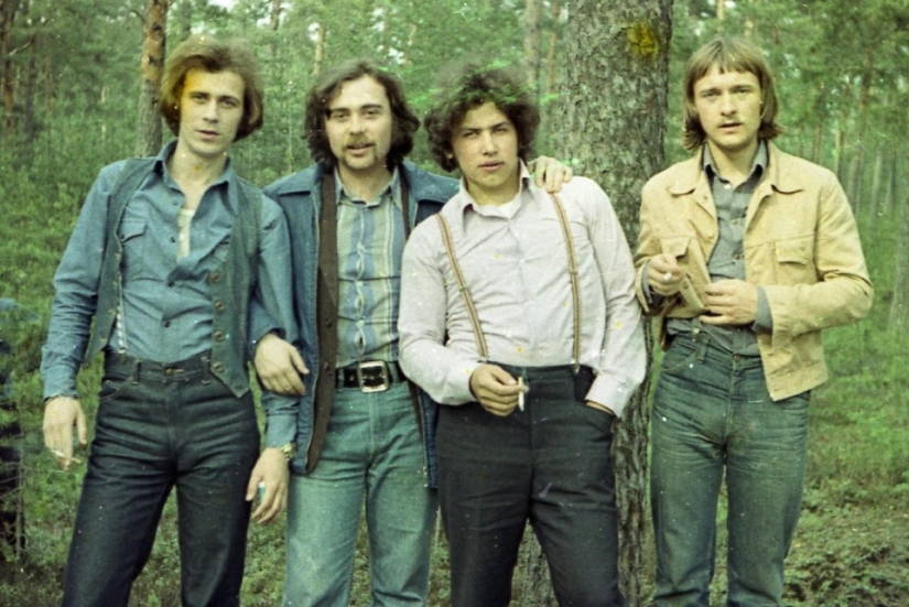 22 Archival Photos That Reveal Hidden Pages of History