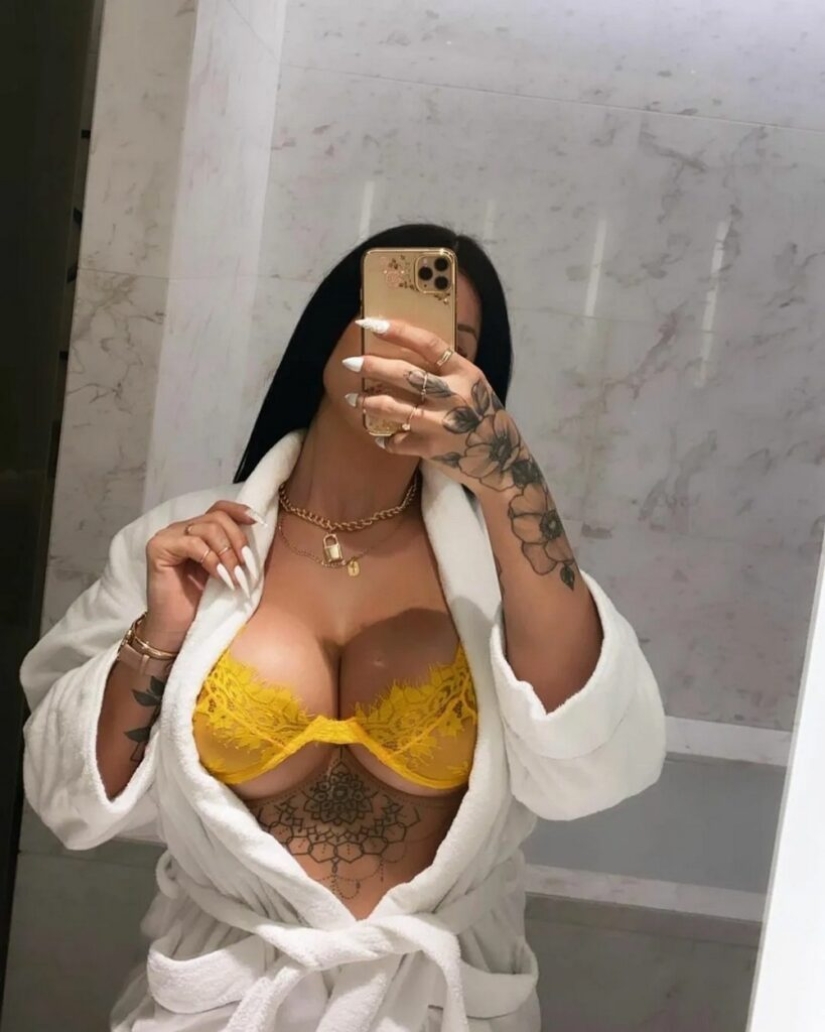 22 chicas calientes en toallas y albornoces 22 chicas calientes en toallas y albornoces