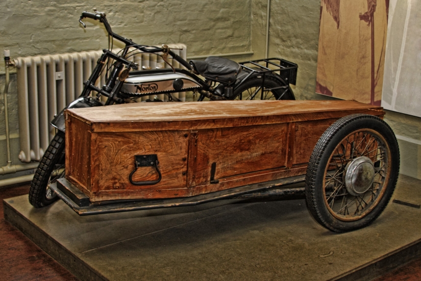 22 creepy objects from the past that give you goosebumps
