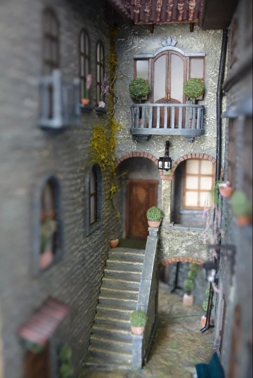 22 dividers for Book Nook bookshelves that all lovers of reading will appreciate