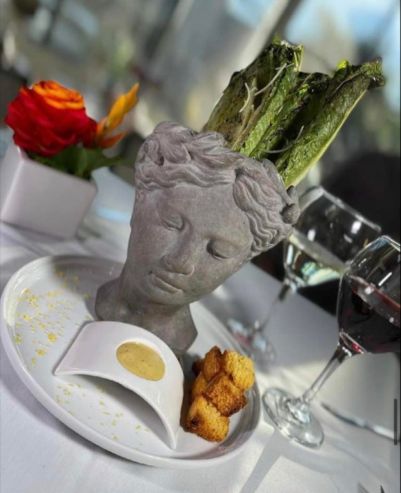 22 ejemplos de servicio loco de platos, que por alguna razón existe 22 ejemplos de servicio loco de platos, que por alguna razón existe