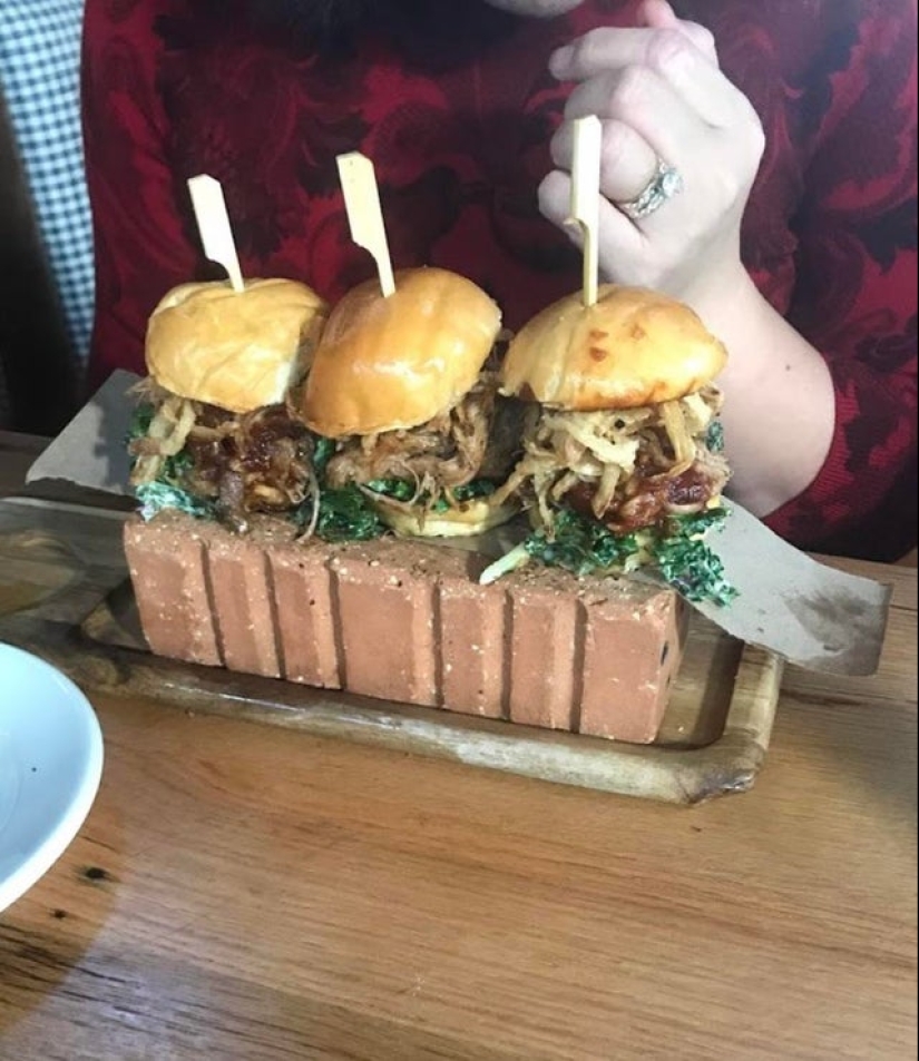 22 ejemplos de servicio loco de platos, que por alguna razón existe 22 ejemplos de servicio loco de platos, que por alguna razón existe