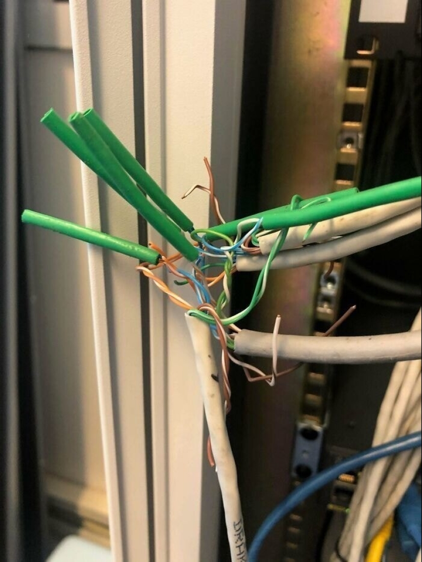 22 epic files with gadgets and other electronics