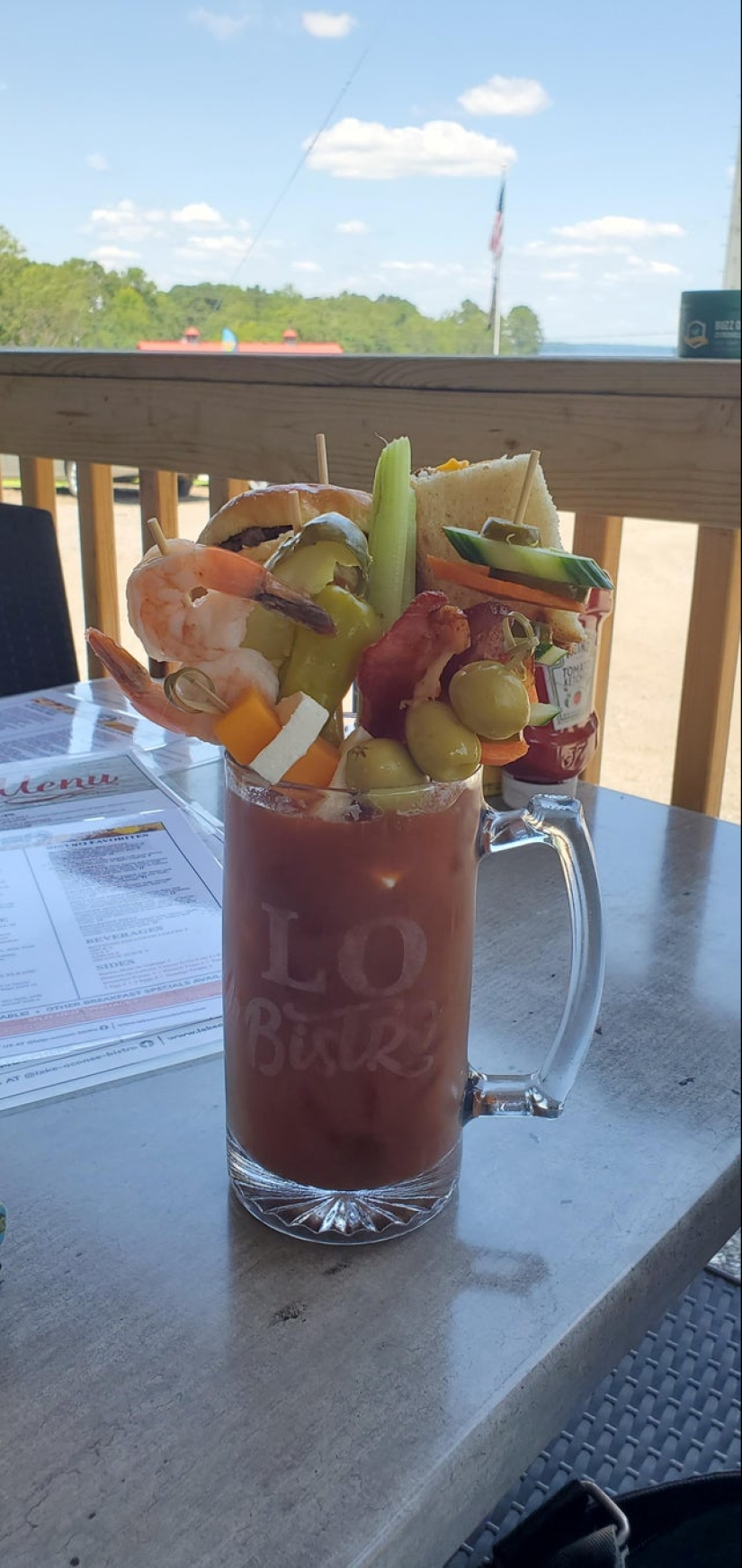 22 examples of crazy serving of dishes, which for some reason exists