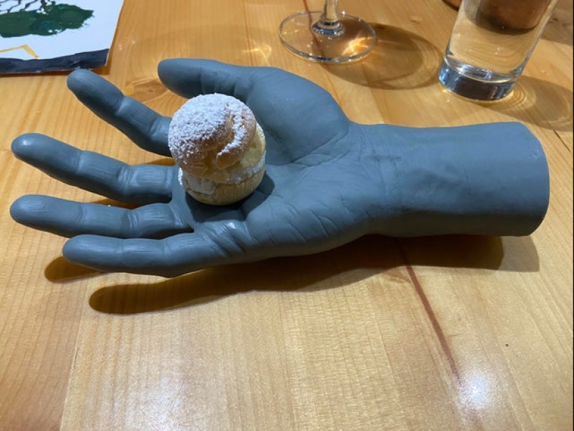 22 examples of crazy serving of dishes, which for some reason exists