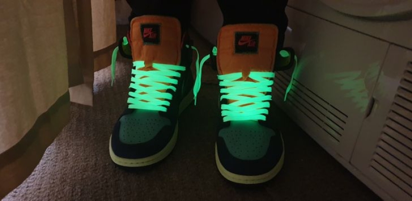 22 examples of how the surrounding world changes under an ultraviolet lamp